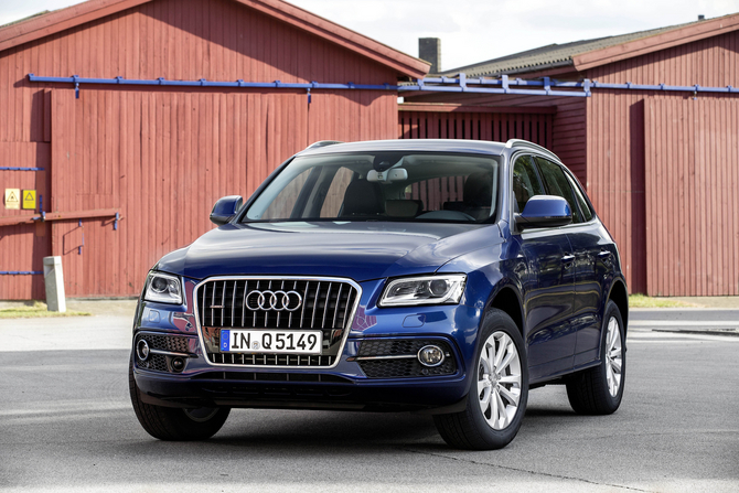 Audi Q5 2.0 TDI quattro S tronic Audi Q5 2.0 TDI quattro S tronic
