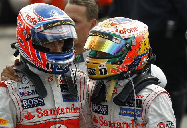 Os dois pilotos da McLaren ficaram insatisfeitos com o andamento dos MP4-27 Os dois pilotos da McLaren ficaram insatisfeitos com o andamento dos MP4-27