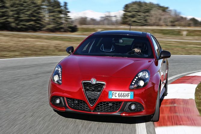 Alfa Romeo Giulietta 1.6 JTDM-2 Alfa Romeo Giulietta 1.6 JTDM-2
