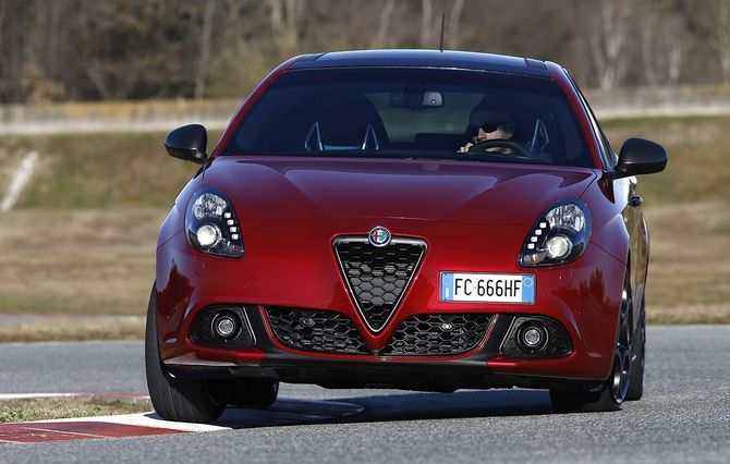 Alfa Romeo Giulietta 1.6 JTDM-2 Super Alfa Romeo Giulietta 1.6 JTDM-2 Super
