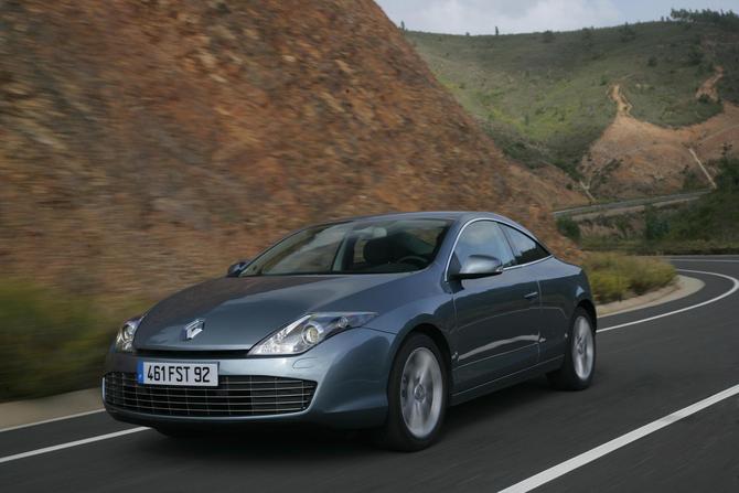 Renault Laguna Coupé TCe 205 GT Line Renault Laguna Coupé TCe 205 GT Line