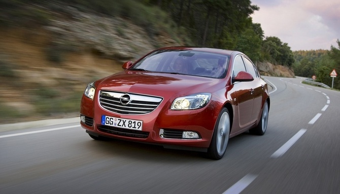 Opel Insignia 2.0 Turbo ECOTEC 4WD Automatic Opel Insignia 2.0 Turbo ECOTEC 4WD Automatic