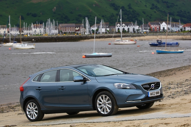 Volvo V40 D2 Start/Stop Momentum Volvo V40 D2 Start/Stop Momentum