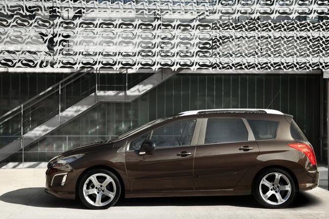 Peugeot 308 SW SE Navteq 1.6 HDi 92 Peugeot 308 SW SE Navteq 1.6 HDi 92