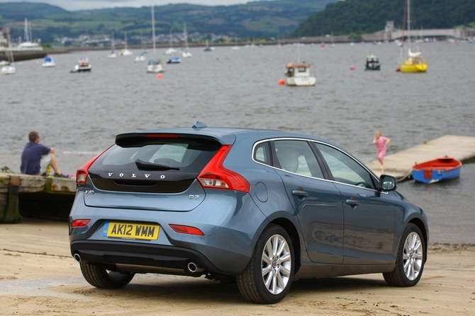 Volvo V40 D2 Start/Stop Momentum Volvo V40 D2 Start/Stop Momentum