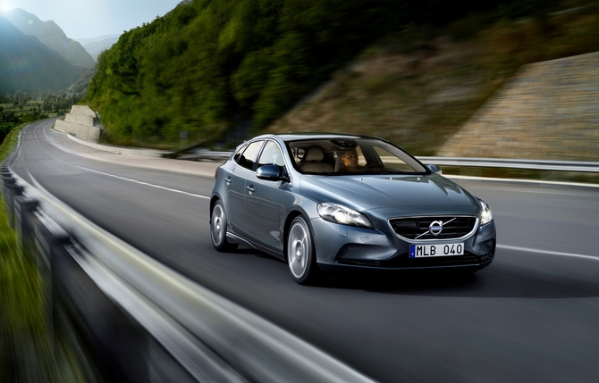 Volvo V40 D2 Start/Stop Momentum Powershift Volvo V40 D2 Start/Stop Momentum Powershift