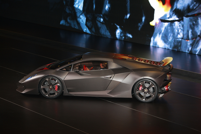 Lamborghini Sesto Elemento to Go Into Production Says Lambo CEO Winkelmann Lamborghini Sesto Elemento to Go Into Production Says Lambo CEO Winkelmann