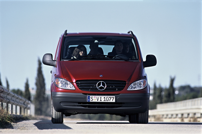 Mercedes-Benz Vito 2 {W639} Mercedes-Benz Vito 2 {W639}