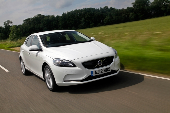 Volvo V40 D2 Start/Stop Momentum Powershift Volvo V40 D2 Start/Stop Momentum Powershift