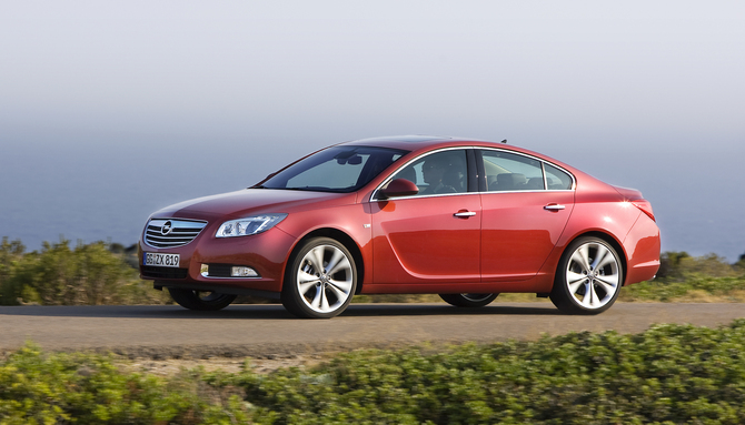 Opel Insignia 2.0 Turbo Cosmo 4x4 Active Select Opel Insignia 2.0 Turbo Cosmo 4x4 Active Select
