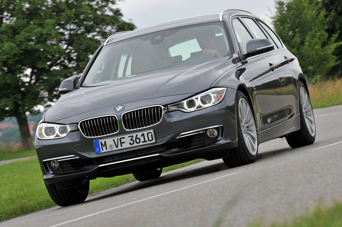 BMW 320d Touring xDrive BMW 320d Touring xDrive
