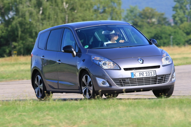 Renault Grand Scénic Energy dCi 130 Start & Stop Dynamique Renault Grand Scénic Energy dCi 130 Start & Stop Dynamique