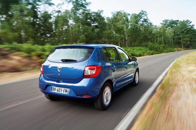 Dacia Sandero startet ab 6.990 Euro Dacia Sandero startet ab 6.990 Euro