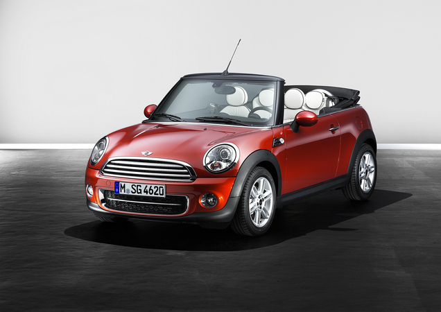 MINI (BMW) Cooper D Convertible AT MINI (BMW) Cooper D Convertible AT