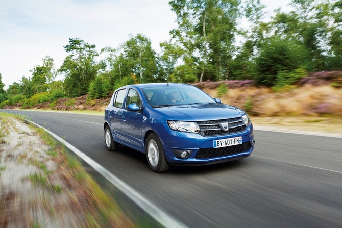 Dacia Sandero startet ab 6.990 Euro Dacia Sandero startet ab 6.990 Euro