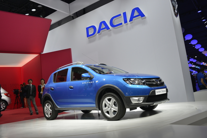 Dacia Sandero startet ab 6.990 Euro Dacia Sandero startet ab 6.990 Euro