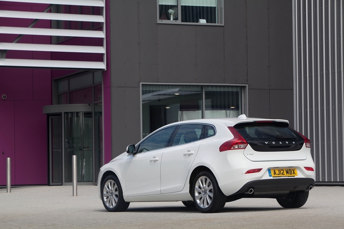 Volvo V40 D2 Start/Stop Summum Powershift Volvo V40 D2 Start/Stop Summum Powershift