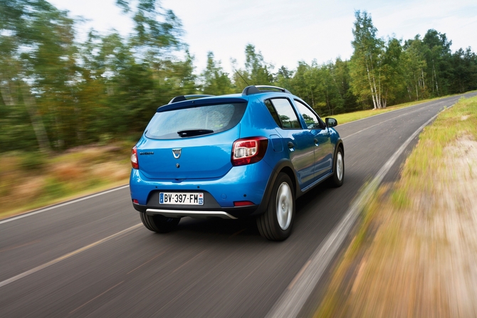 Dacia Sandero startet ab 6.990 Euro Dacia Sandero startet ab 6.990 Euro