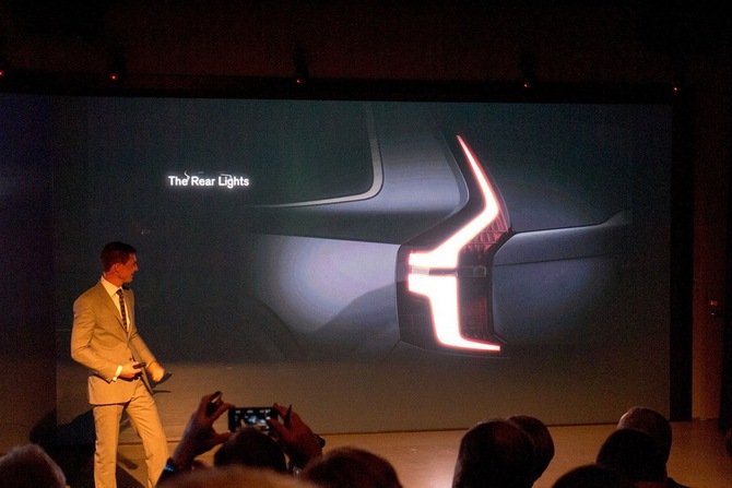 The rear will have two-part, vertical taillights The rear will have two-part, vertical taillights
