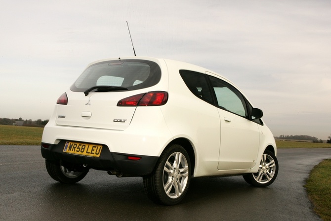Mitsubishi Colt 1.1 MPI Invite Mitsubishi Colt 1.1 MPI Invite