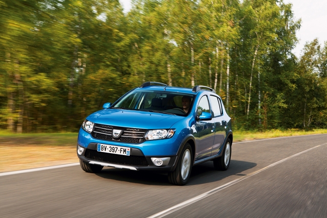 Dacia Sandero startet ab 6.990 Euro Dacia Sandero startet ab 6.990 Euro
