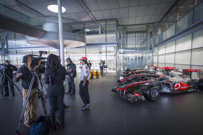 Na McLaren o piloto mexicano terá sobre ele muito mais pressão do que aquela que sentia na Sauber Na McLaren o piloto mexicano terá sobre ele muito mais pressão do que aquela que sentia na Sauber