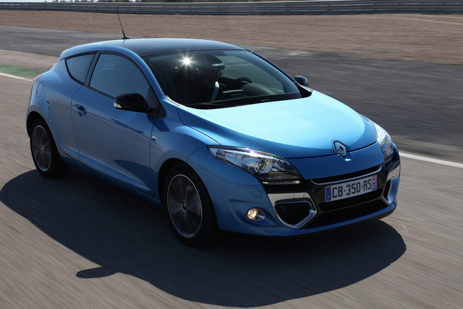Renault Mégane Coupé 1.5 dCi FAP ECO2 Dynamique Renault Mégane Coupé 1.5 dCi FAP ECO2 Dynamique