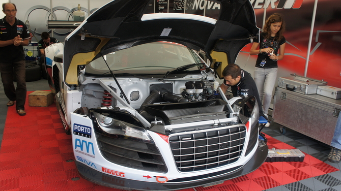 Audi R8 LMS Audi R8 LMS