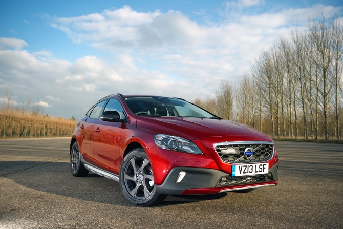 Volvo V40 D4 Kinetic Powershift Cross Country Volvo V40 D4 Kinetic Powershift Cross Country