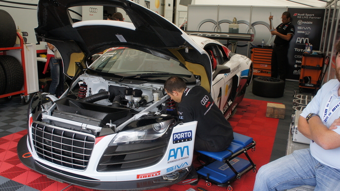 Audi R8 LMS Audi R8 LMS