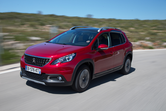 Peugeot 2008 GT Line 1.2 PureTech Peugeot 2008 GT Line 1.2 PureTech