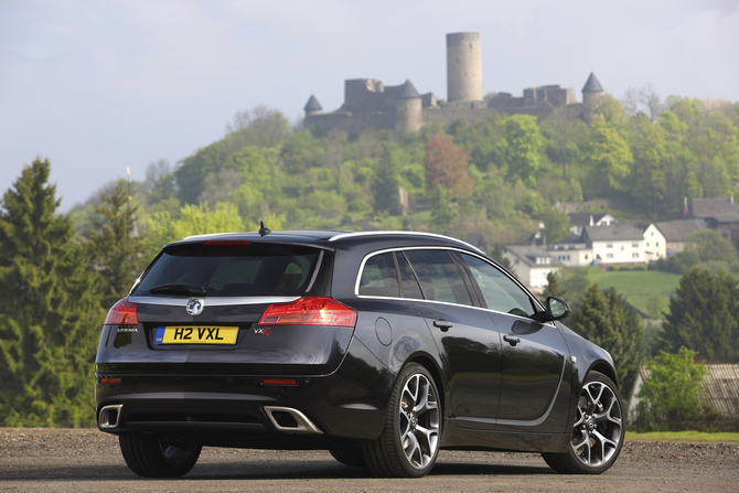 Vauxhall Insignia Sports Tourer 2.8T V6 4x4 VXR Nav (Auto) Vauxhall Insignia Sports Tourer 2.8T V6 4x4 VXR Nav (Auto)