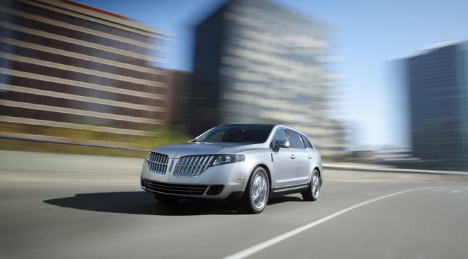 Lincoln MKT 3.5L with EcoBoost AWD Lincoln MKT 3.5L with EcoBoost AWD