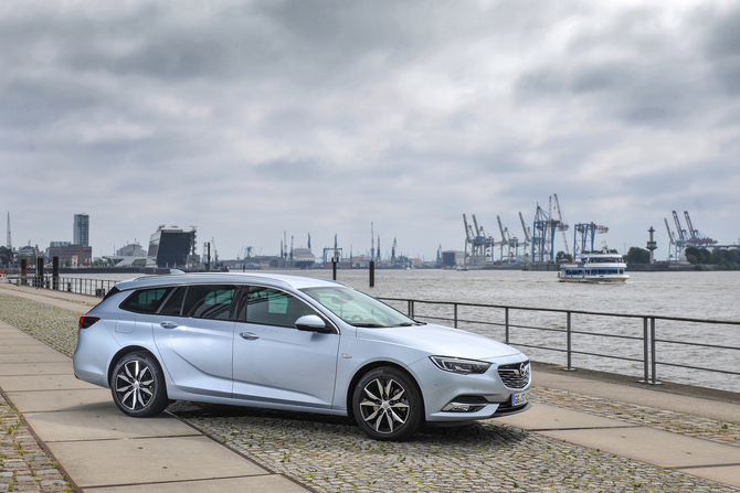 Opel Insignia Sports Tourer 2.0 Turbo D Innovation