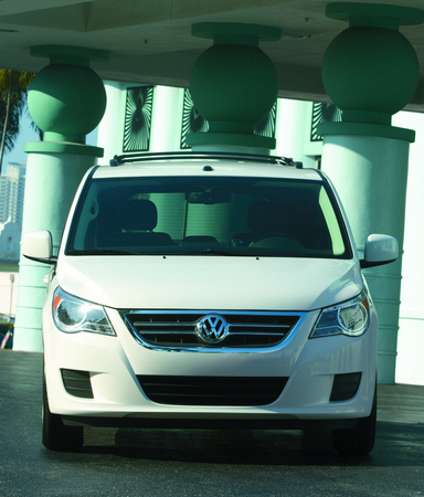 Volkswagen Routan SE Volkswagen Routan SE