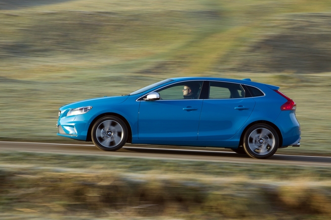 Volvo V40 D2 Start/Stop R-Design Volvo V40 D2 Start/Stop R-Design