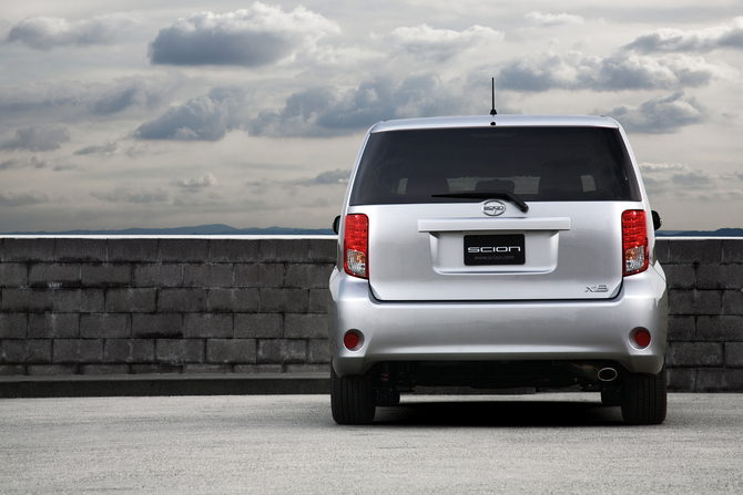 Scion xB 5-Door Wagon 5-Spd MT Scion xB 5-Door Wagon 5-Spd MT