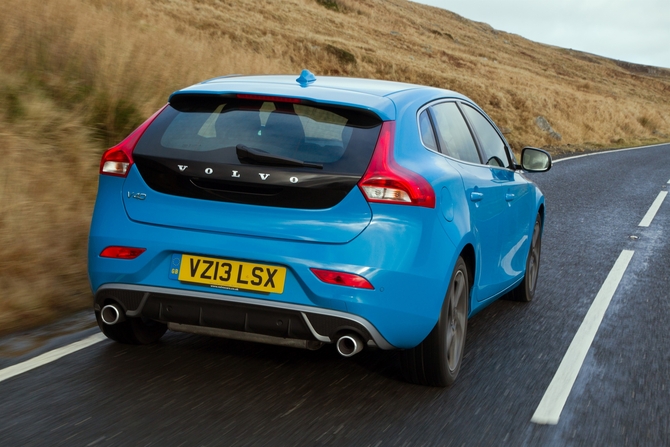 Volvo V40 D2 Start/Stop R-Design Momentum Volvo V40 D2 Start/Stop R-Design Momentum