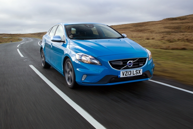 Volvo V40 D2 Start/Stop R-Design Momentum Volvo V40 D2 Start/Stop R-Design Momentum