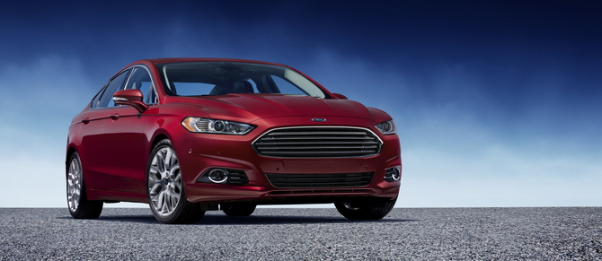 New Ford Fusion: first gasoline, hybrid and plug-in hybrid sedan New Ford Fusion: first gasoline, hybrid and plug-in hybrid sedan