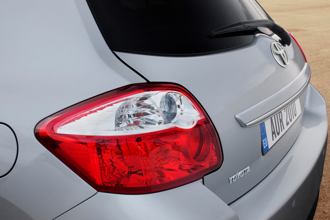 Toyota Auris Bizz 1.4 D-4D Active Toyota Auris Bizz 1.4 D-4D Active