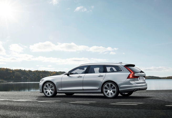Volvo V90 T8 Twin Engine Volvo V90 T8 Twin Engine