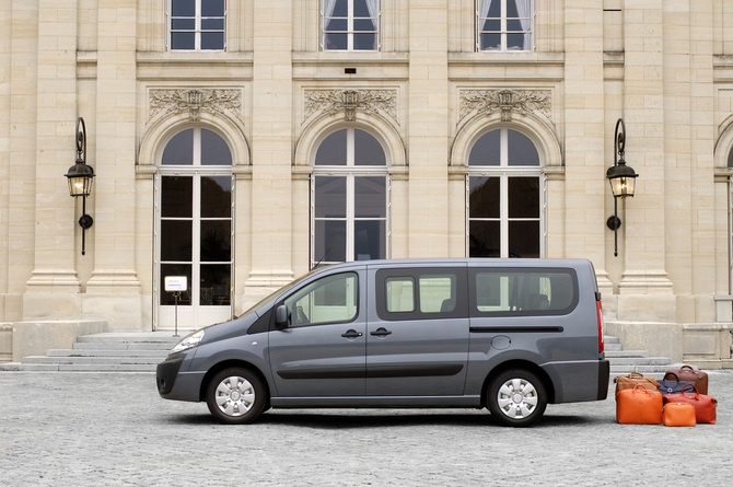 Citroën Jumpy Combi Vidrada L2H1 HDI 120 Lazer Citroën Jumpy Combi Vidrada L2H1 HDI 120 Lazer
