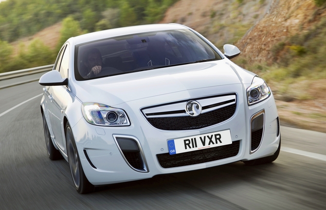 Vauxhall Insignia Hatchback 2.8T V6 4x4 VXR (Auto) Vauxhall Insignia Hatchback 2.8T V6 4x4 VXR (Auto)