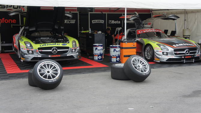 Mercedes-Benz SLS AMG GT3 Mercedes-Benz SLS AMG GT3