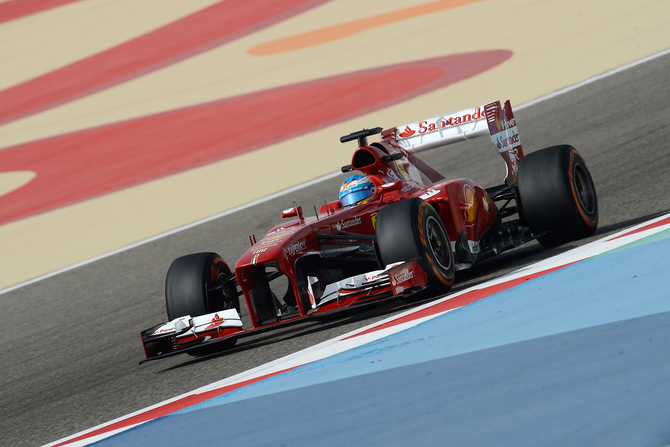 A Ferrari acredita que Alonso iria lutar com Vettel pela vitória no Bahrain se não fosse esse problema A Ferrari acredita que Alonso iria lutar com Vettel pela vitória no Bahrain se não fosse esse problema