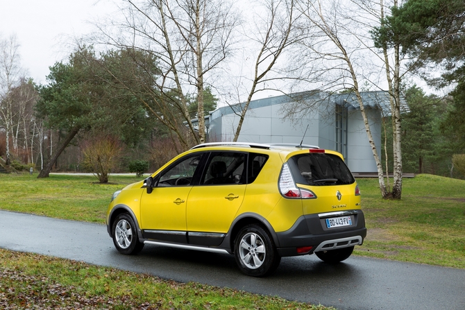 Renault Scenic Xmod Energy 1.2 TCe 115 S&S Expression Renault Scenic Xmod Energy 1.2 TCe 115 S&S Expression