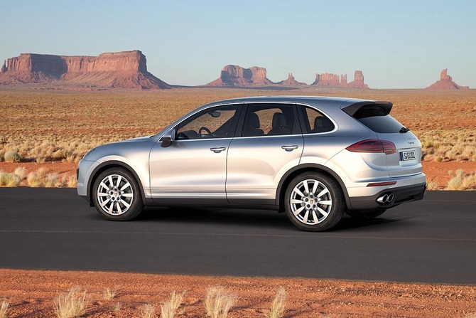 Cayenne S, Cayenne Turbo, Cayenne Diesel, Cayenne S Diesel et, pour la toute première fois, le Cayenne S E-Hybrid2 Cayenne S, Cayenne Turbo, Cayenne Diesel, Cayenne S Diesel et, pour la toute première fois, le Cayenne S E-Hybrid2