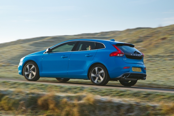 Volvo V40 T4 R-Design Summum Powershift Volvo V40 T4 R-Design Summum Powershift
