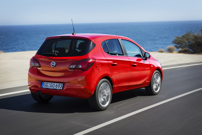 Corsa recebe nova suspensão e direção optimizada para elevar os níveis de conforto e comportamento dinâmico Corsa recebe nova suspensão e direção optimizada para elevar os níveis de conforto e comportamento dinâmico